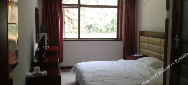 北京石花洞景区颐康山庄图片