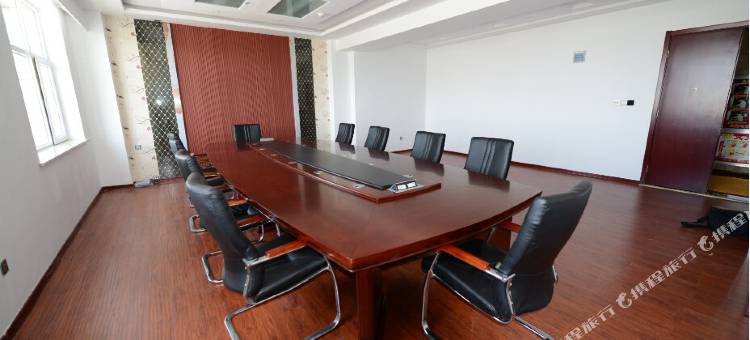 逸柏国际酒店(格尔木江源中路昆仑公园店)图片