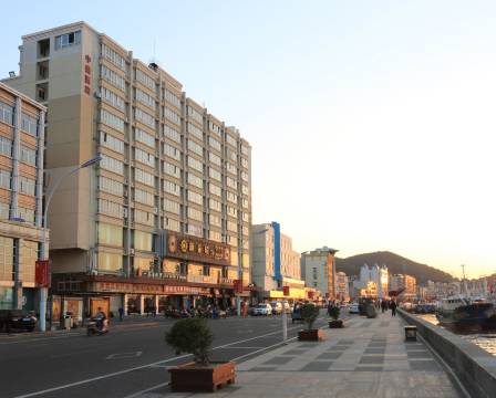 舟山沈家门中景酒店(半升洞客运码头店)