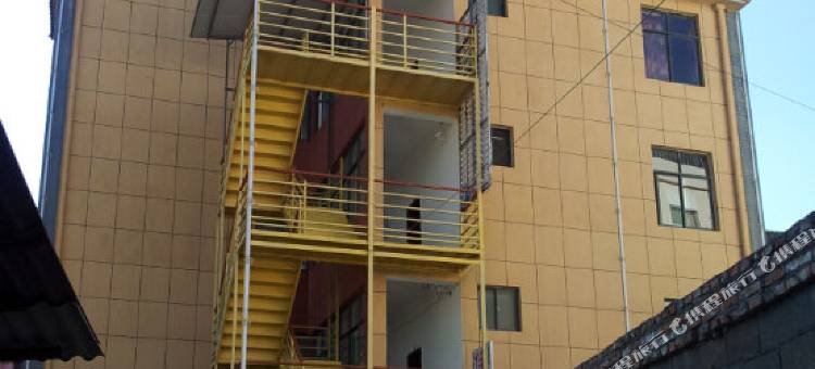 洱源金城酒店图片