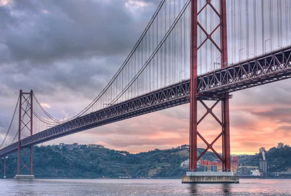 25th of April Bridge
