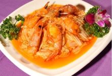 青岛美食图片-大虾烧白菜