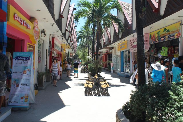Boracay's D'Mall