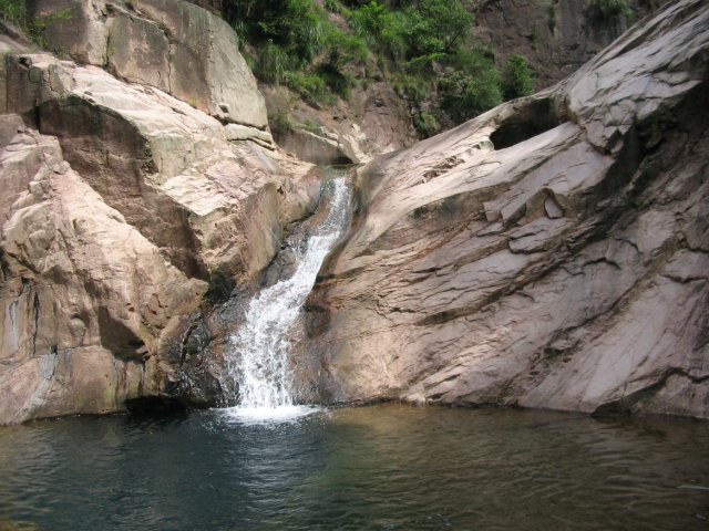 卧龙峡