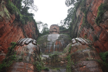 四川峨眉山找猴子乐山看大佛五日自助游