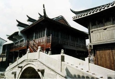 访卢阁