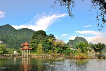 百色鹅泉+通灵/古龙山+旧州一日游【2-6人小团｜不含门票】【德天瀑布和珠江的源头-鹅泉】