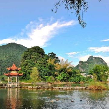 百色靖西鹅泉+通灵/古龙山+旧州一日游【部分门票需自理】