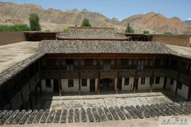 昂拉千户宅院
