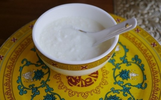 酸奶