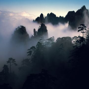 安徽黄山+西递村古建筑群+宏村景区5日4晚跟团游