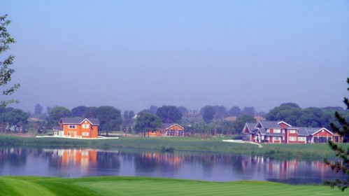 假日早订!唐山南湖国际会展酒店1晚 含双人中