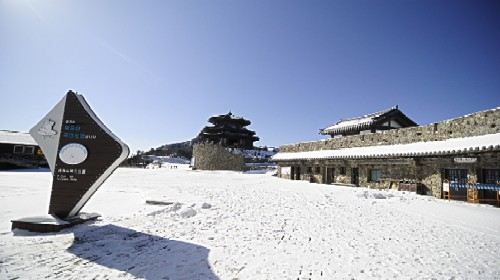 韩国茂朱度假村滑雪 牙山温泉水世界 首尔5日舒适跟团游