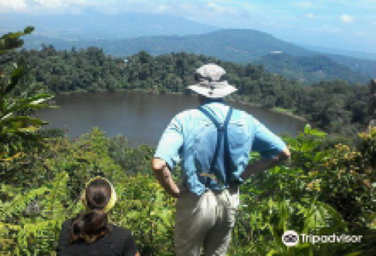 Mount Tampusu景点图片