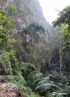 Tham Hup Pa Tat Cave-兰沙