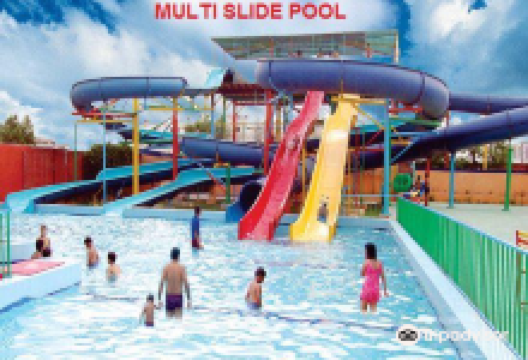 Drizzling Land景点图片