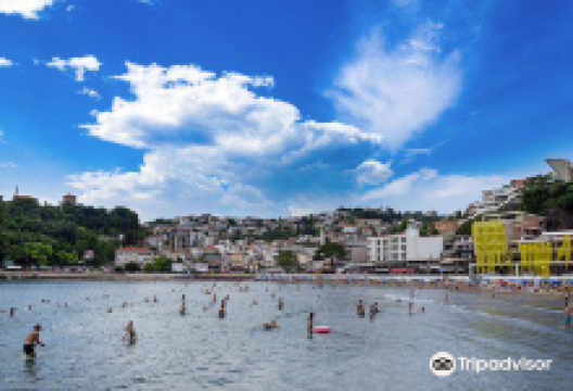 Small Beach景点图片