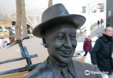 George Formby Statue-维甘