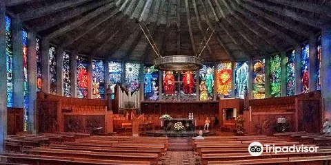 Iglesia La Porciuncula （la Iglesia de Cristal）