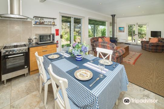 The Bryn at Tilba Hotel Overview