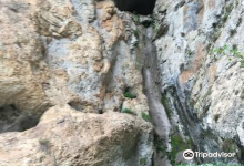 Haramiiska Cave景点图片