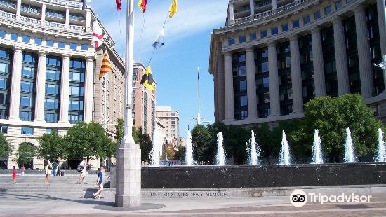 United States Navy Memorial and Naval Heritage Center