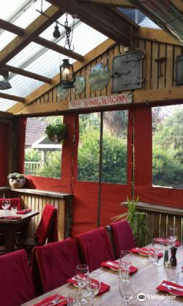 Redcliff Restaurant & Bar餐厅图片