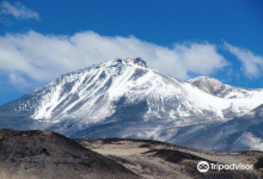 Volcan Ojos del Salado景点图片
