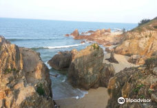 Bai Da Nhay (Jumping rock beach)-Bac Nghia