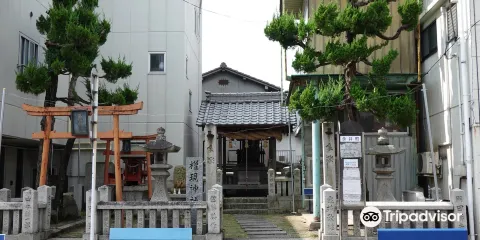 権現神社