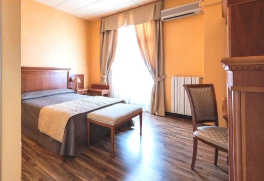 Hotel Maderno Hotel Overview