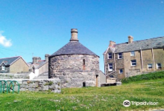 Tŷ Crwn景点图片