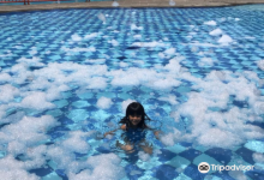 Ryzzy Azzahra Waterpark景点图片