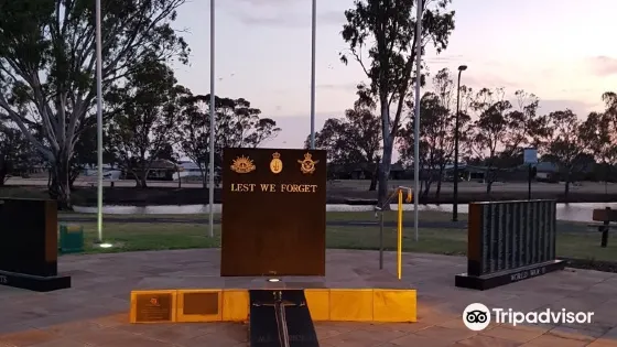 Horsham & District War Memorial & Cenotaph