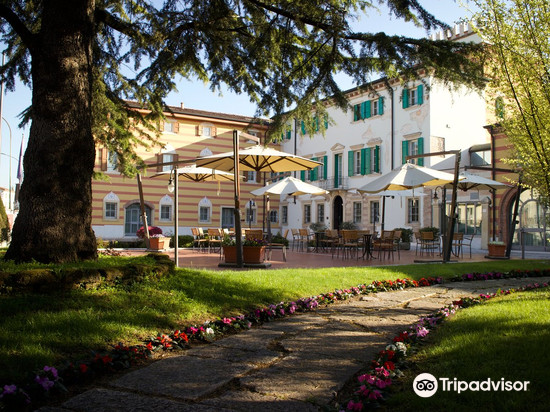 玛拉斯皮娜别墅酒店