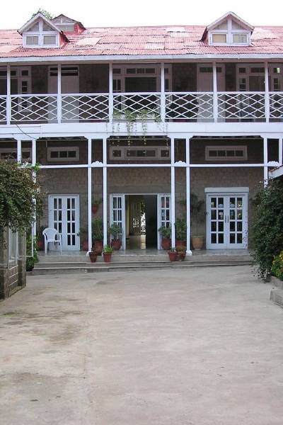 穆里洛克伍德酒店(Lockwood Hotel Murree)