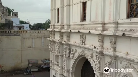 Kambhalia Gate