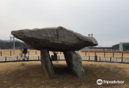 和顺支石墓景点图片