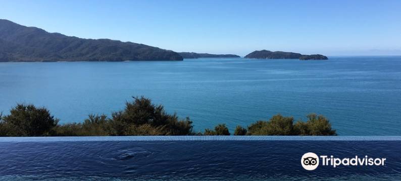 Split Apple Retreat图片