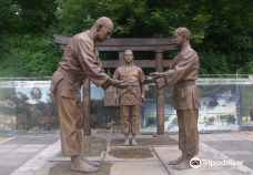Memorial to Vasiliy Oshhepkov and His Japanese Teachers-海参崴