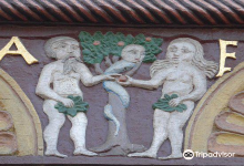 The Adam-and-Eve-House景点图片