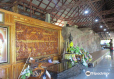 Wat Tham Phae Dan-沙功那空
