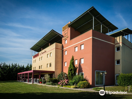 埃姆波特尔酒店