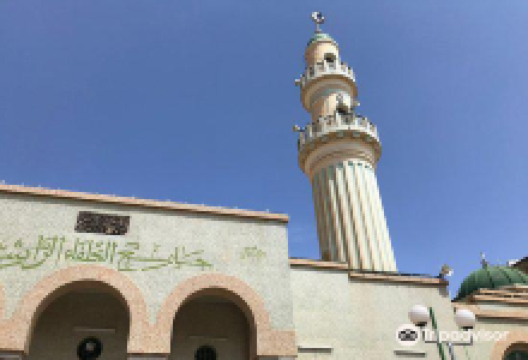 Al Khulafa Al Rashiudin Mosque景点图片