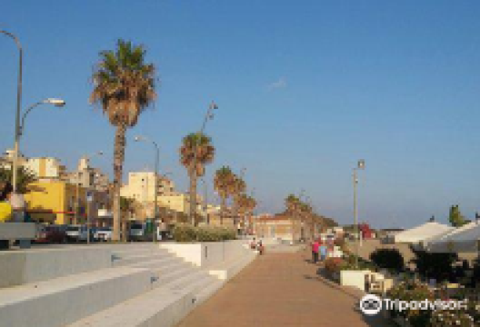 Lungomare Federico II di Svevia景点图片