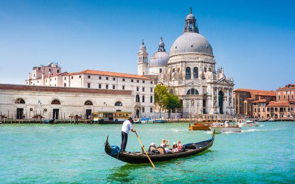 Five Countries: Netherlands to Italy – 9 Days