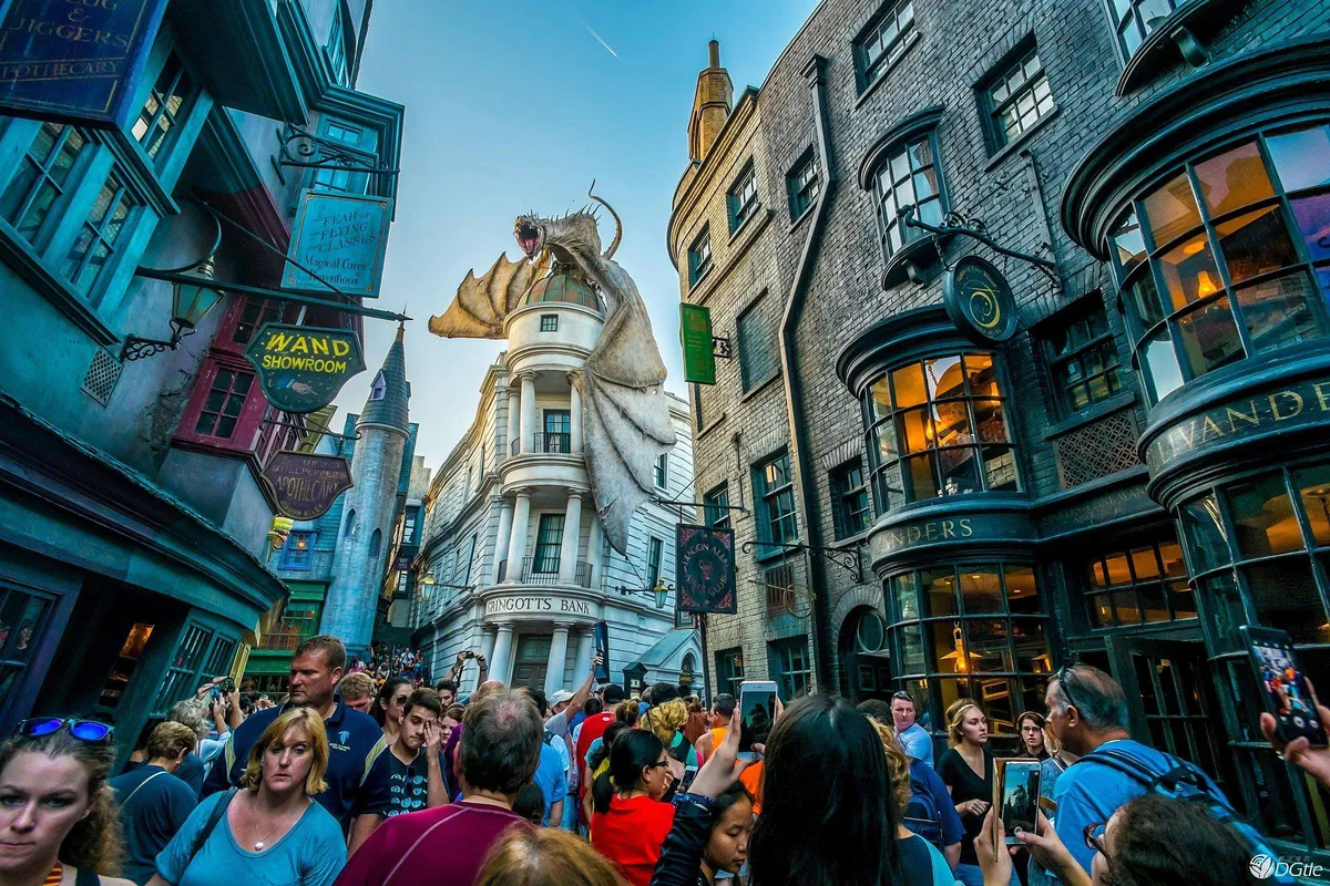 第90页Animation Magazine, image size:1200x800